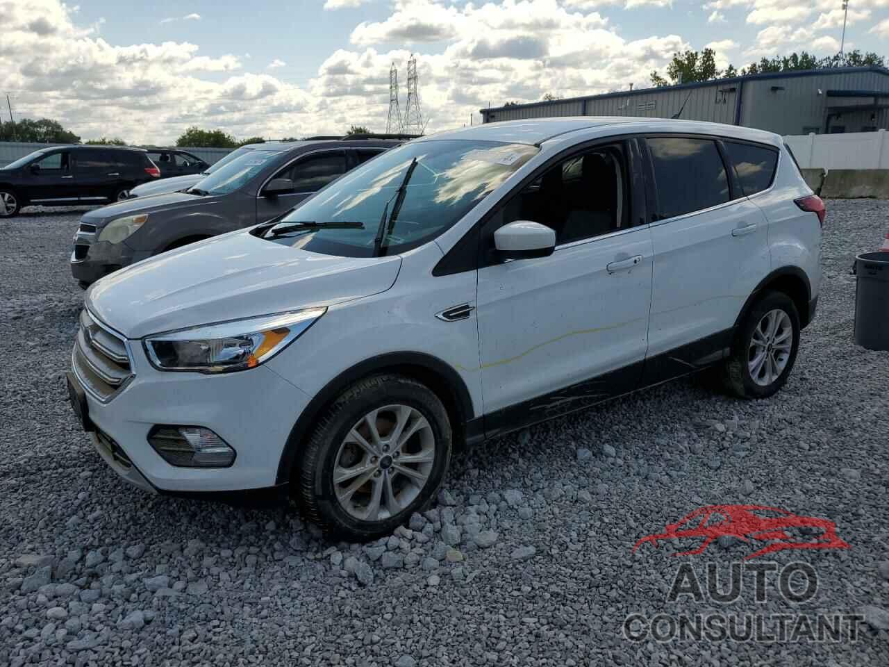 FORD ESCAPE 2019 - 1FMCU0GD1KUC22757