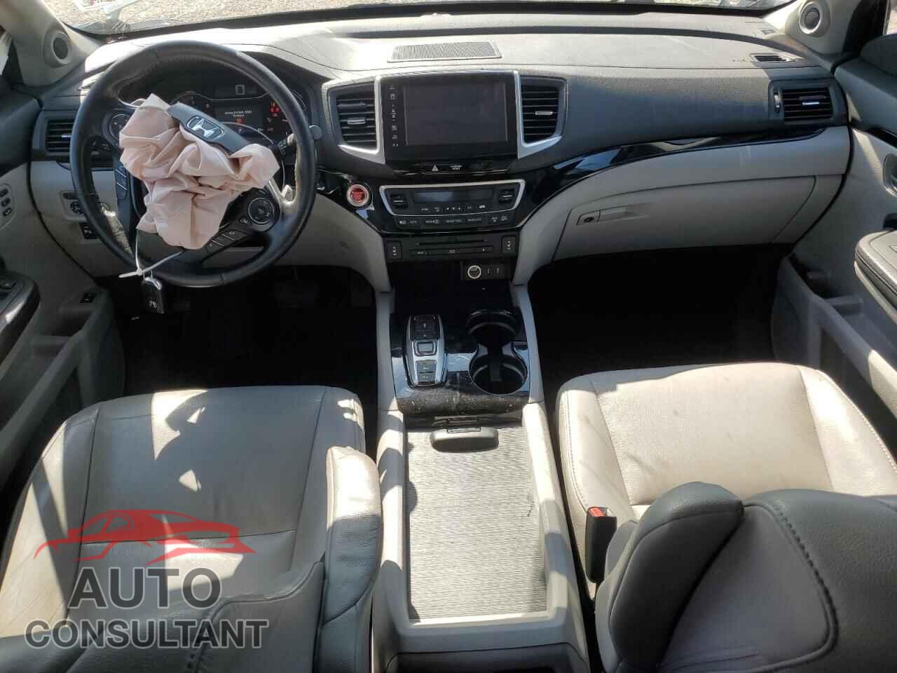 HONDA PILOT 2017 - 5FNYF6H92HB030802