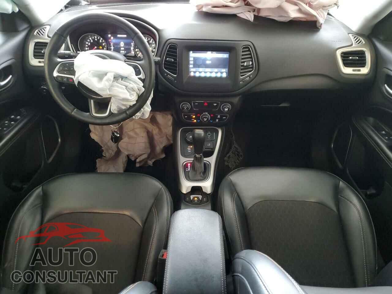 JEEP COMPASS 2018 - 3C4NJDBB2JT373473