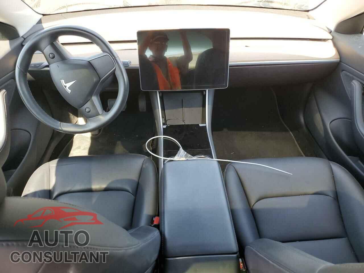 TESLA MODEL 3 2018 - 5YJ3E1EA0JF056710
