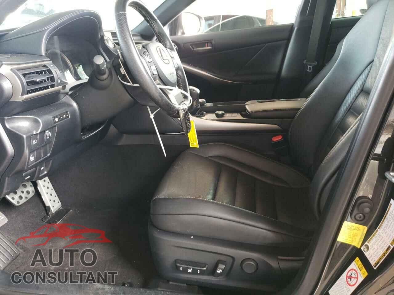 LEXUS IS 2018 - JTHBA1D25J5072435