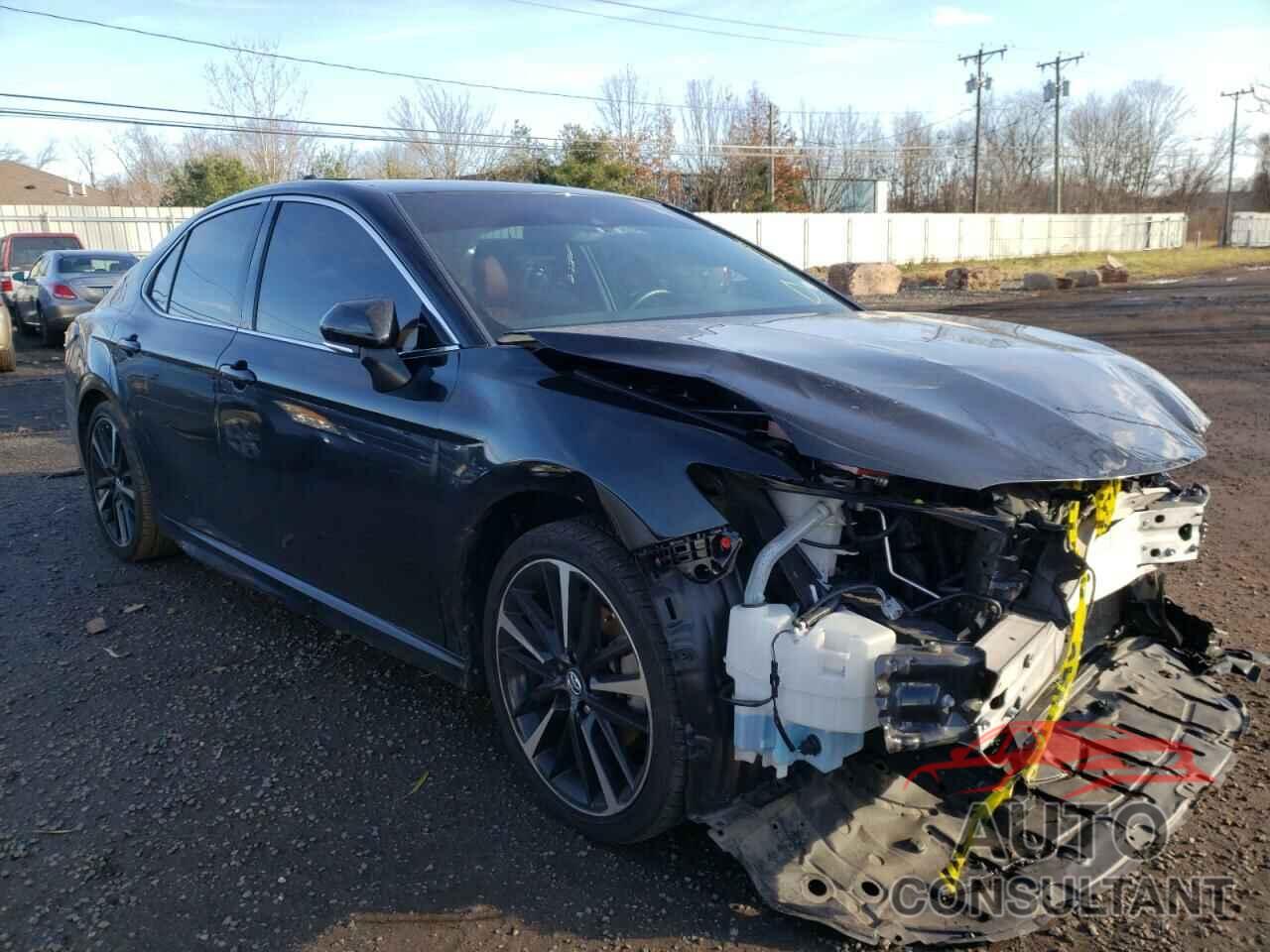 TOYOTA CAMRY 2018 - 4T1B61HKXJU017493