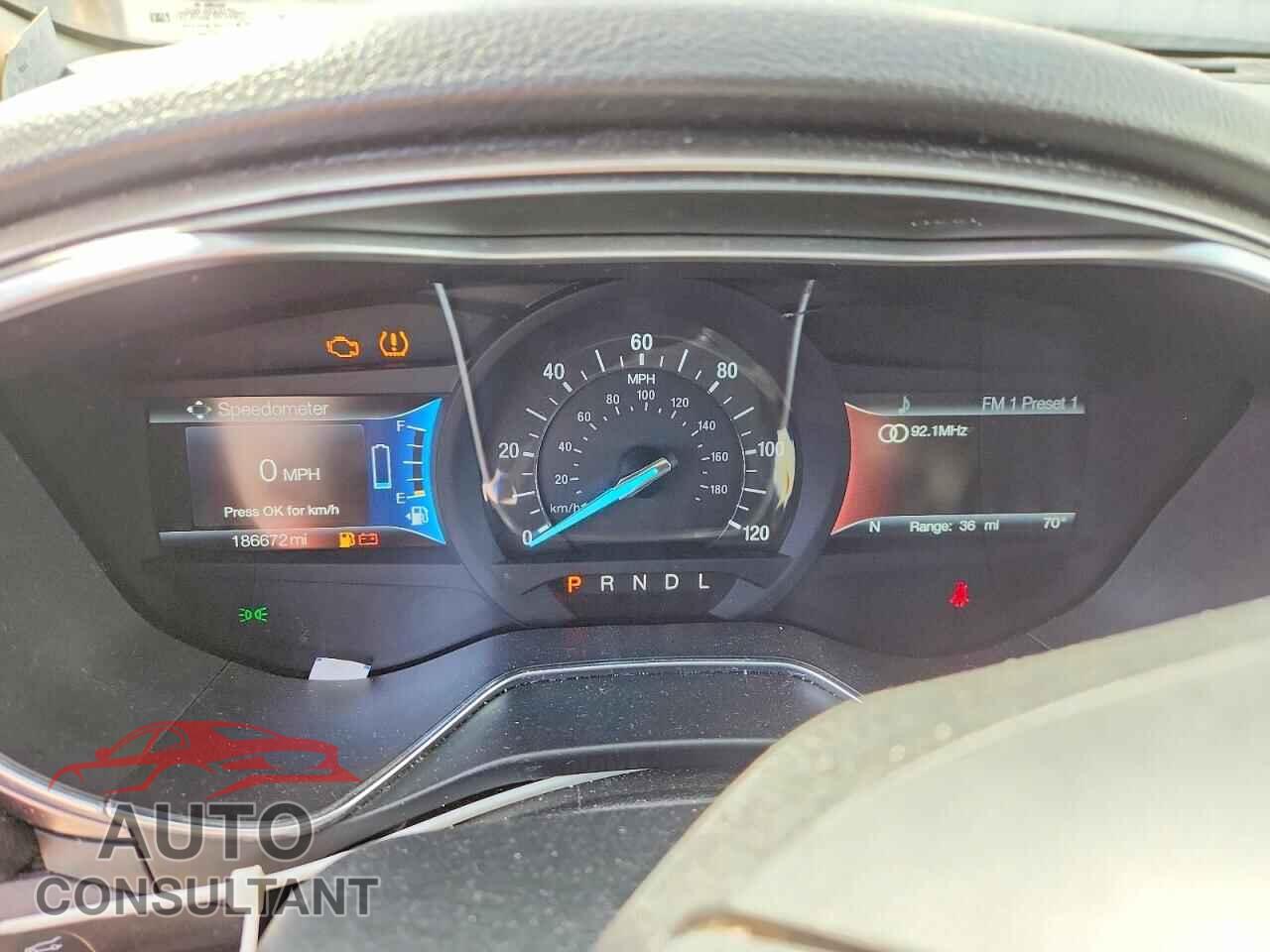 FORD FUSION 2017 - 3FA6P0LU2HR325822