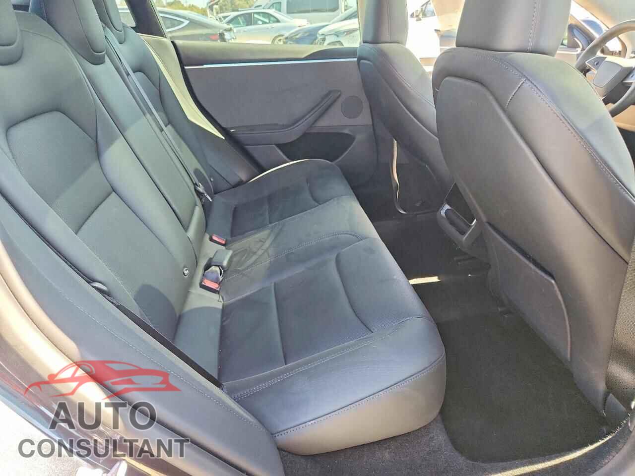 TESLA MODEL 3 2024 - 5YJ3E1EA0RF866141
