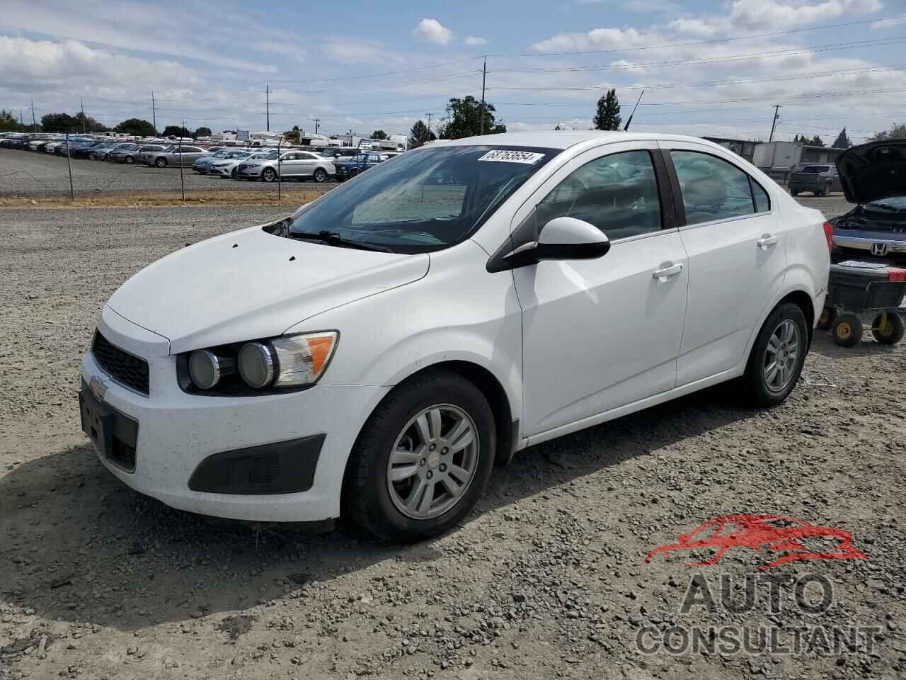 CHEVROLET SONIC 2014 - 1G1JC5SB5E4208360