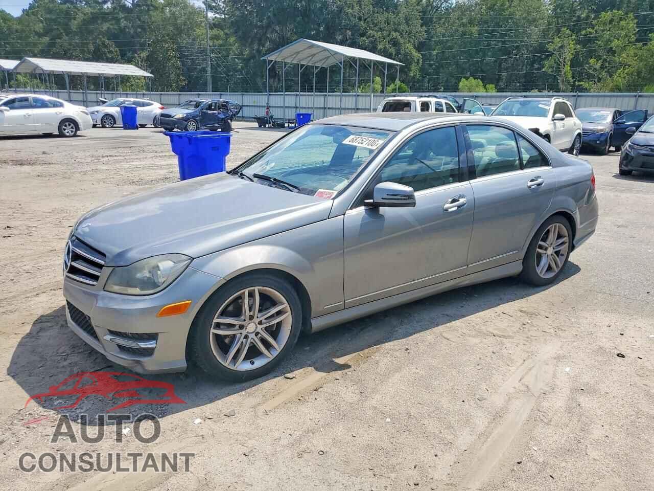 MERCEDES-BENZ C-CLASS 2013 - WDDGF4HB0DA779352