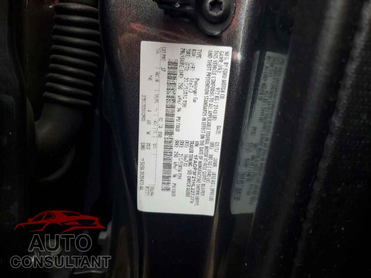 FORD FOCUS 2017 - 1FADP3F21HL227379