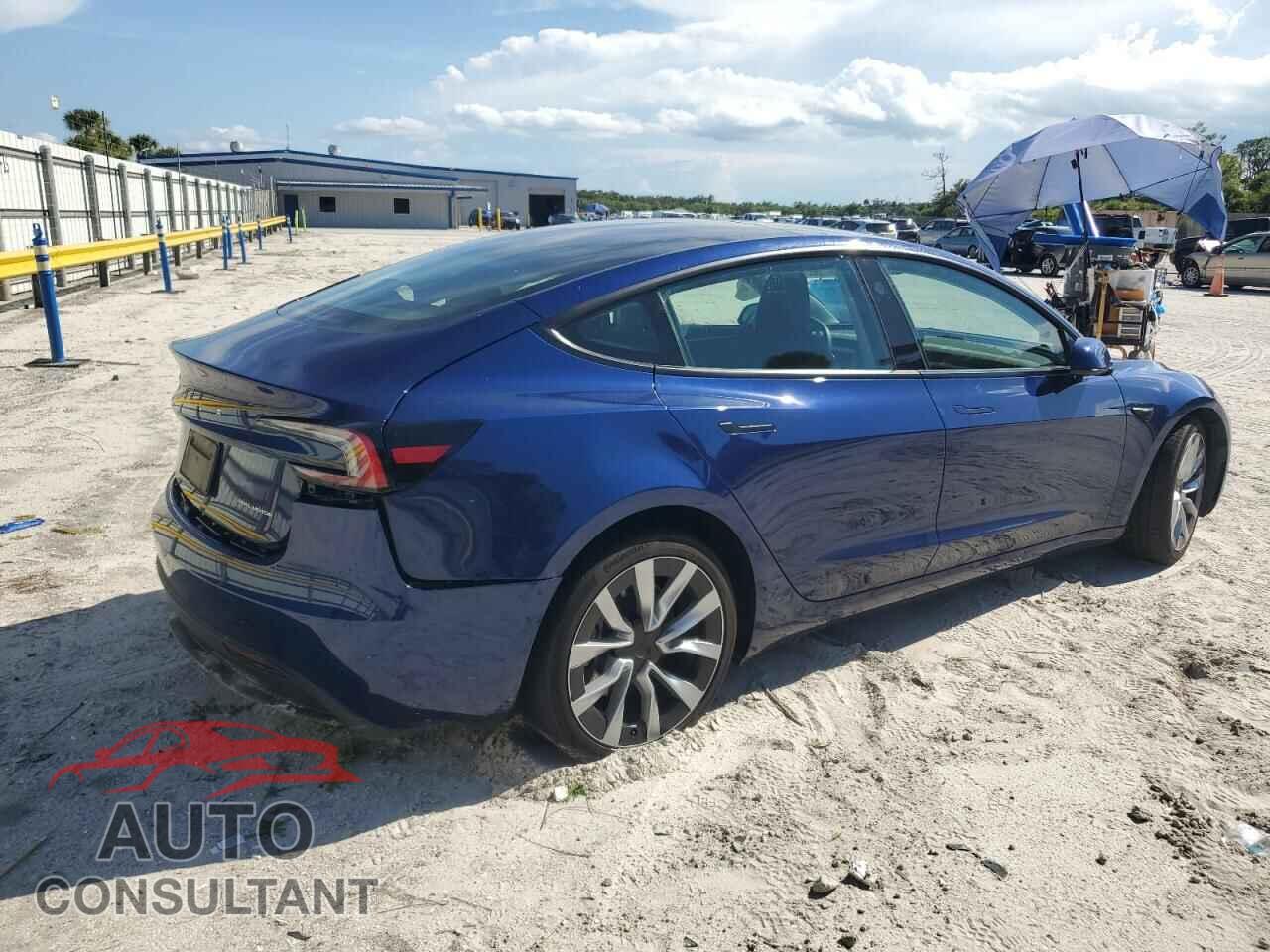 TESLA MODEL 3 2024 - 5YJ3E1EB2RF734555