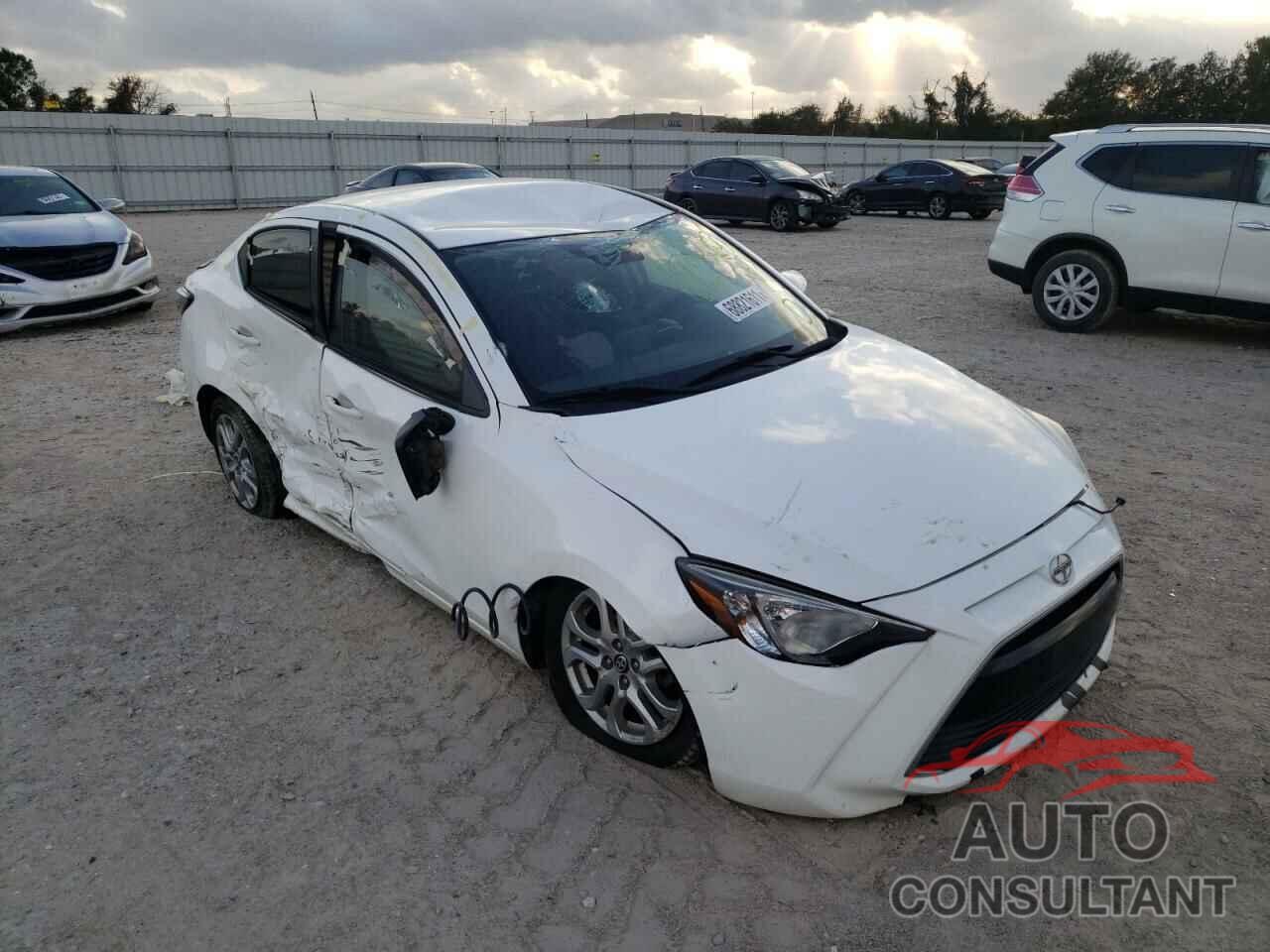 TOYOTA SCION 2016 - 3MYDLBZV0GY137847