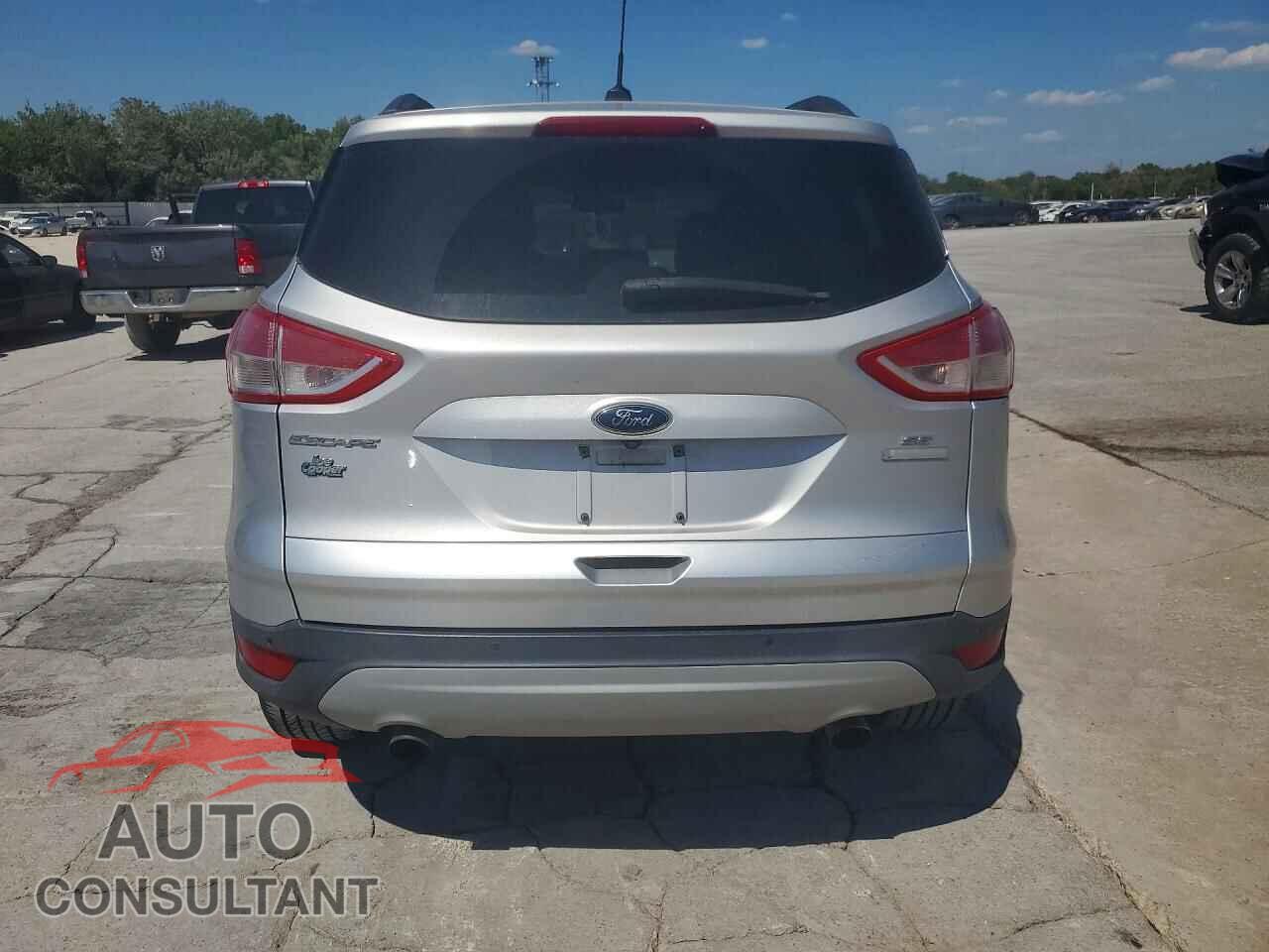 FORD ESCAPE 2016 - 1FMCU0GX8GUC55868