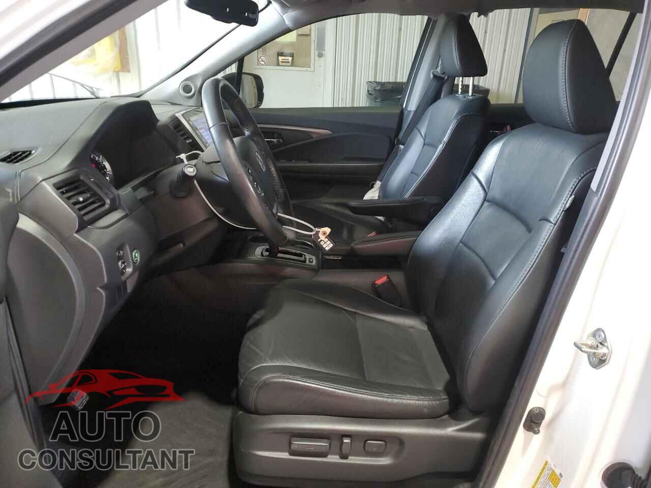 HONDA PILOT 2018 - 5FNYF6H55JB019196