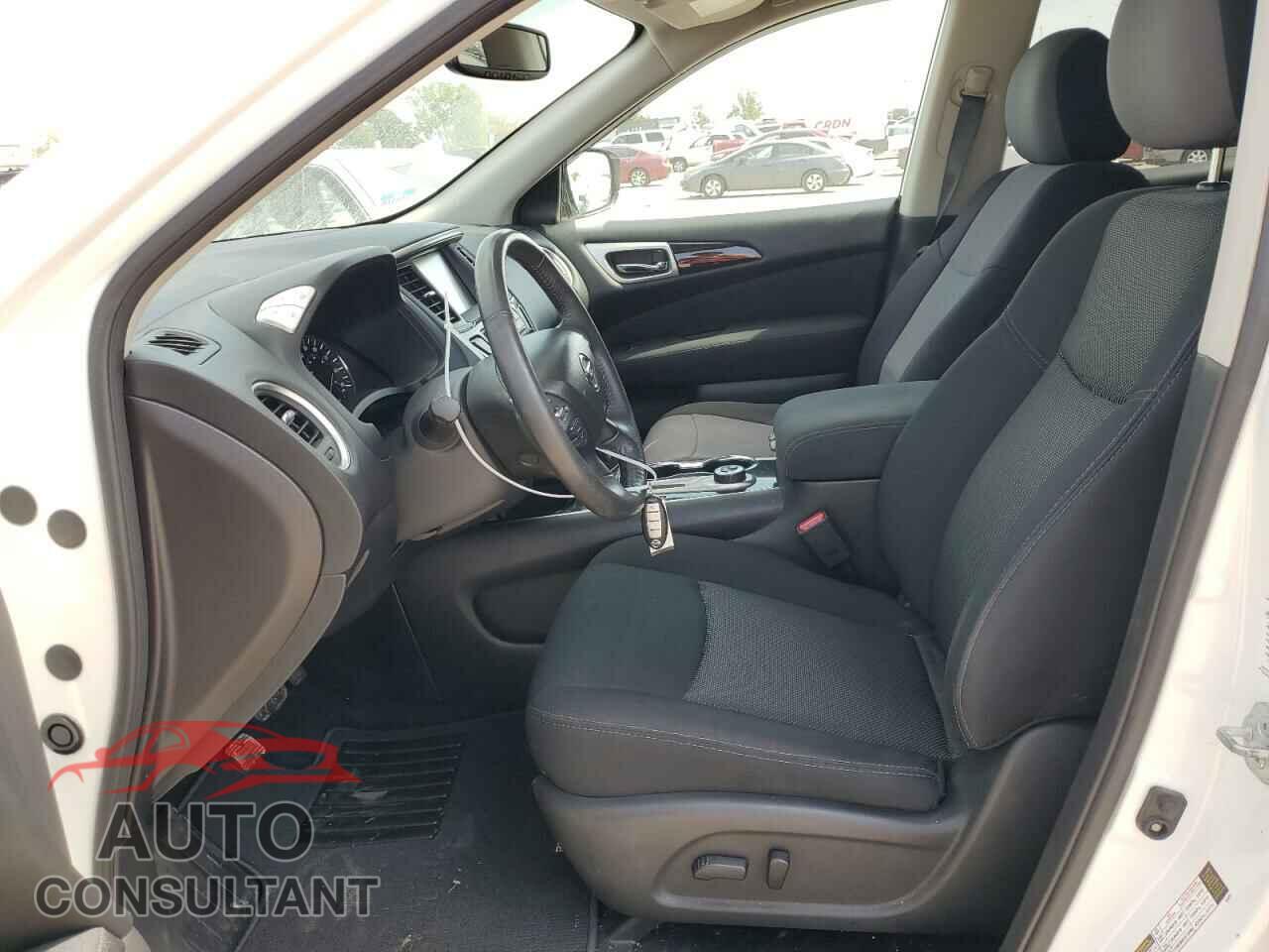 NISSAN PATHFINDER 2017 - 5N1DR2MMXHC608498