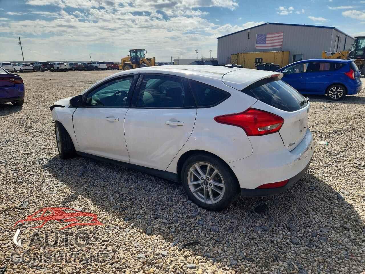 FORD FOCUS 2017 - 1FADP3K24HL223686