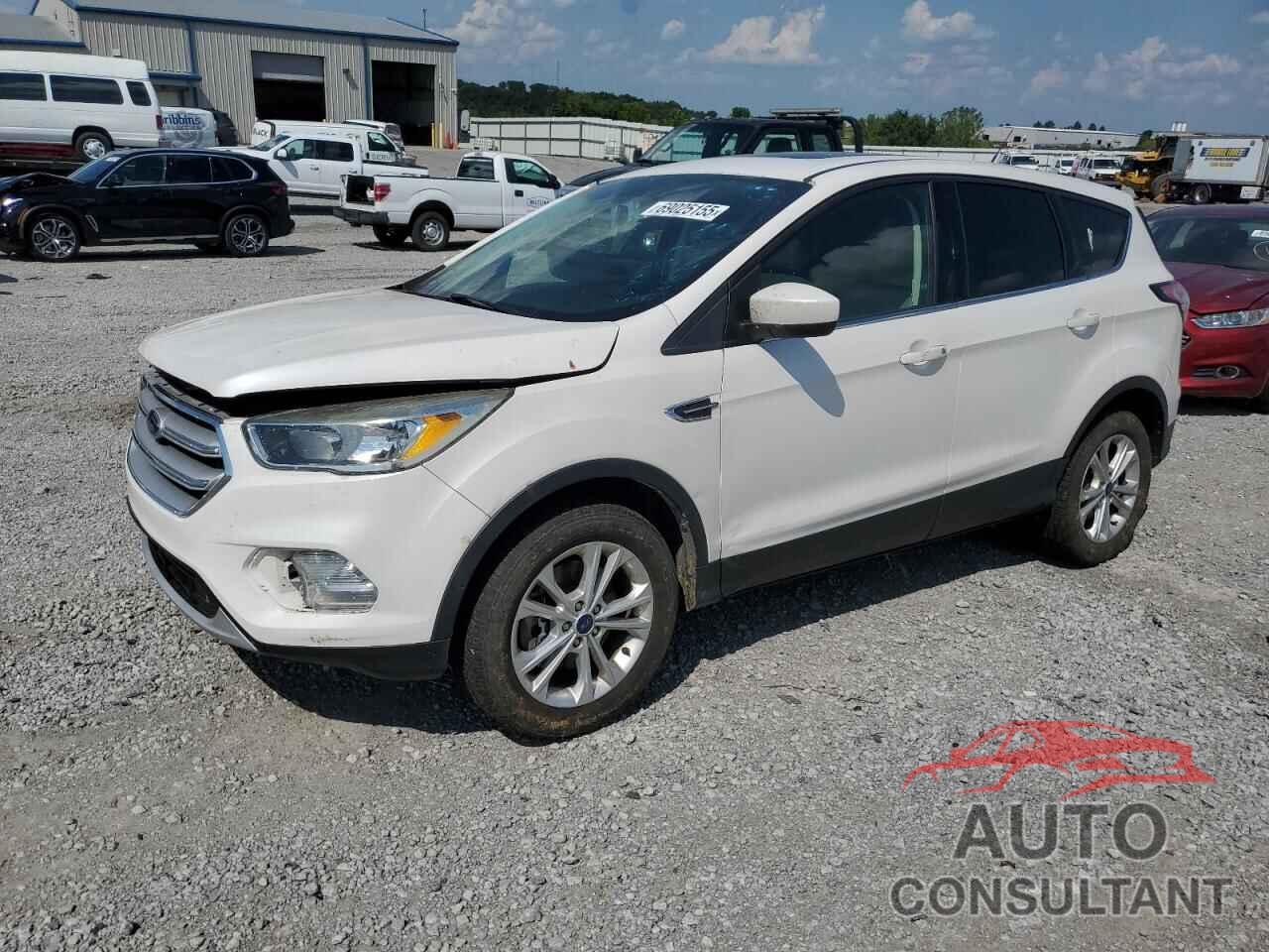 FORD ESCAPE 2017 - 1FMCU0G9XHUB87527