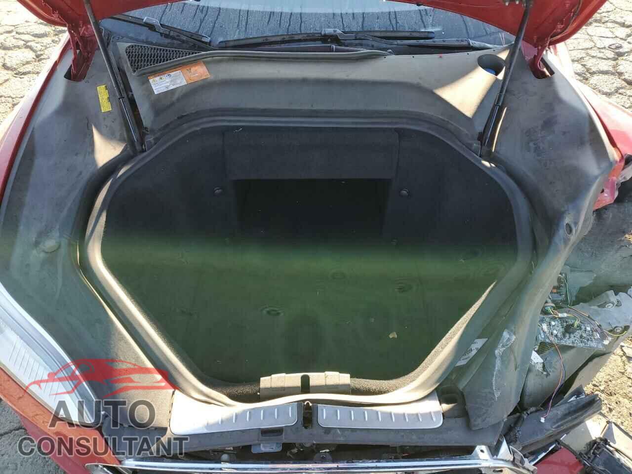 TESLA MODEL S 2013 - 5YJSA1DN2DFP09523