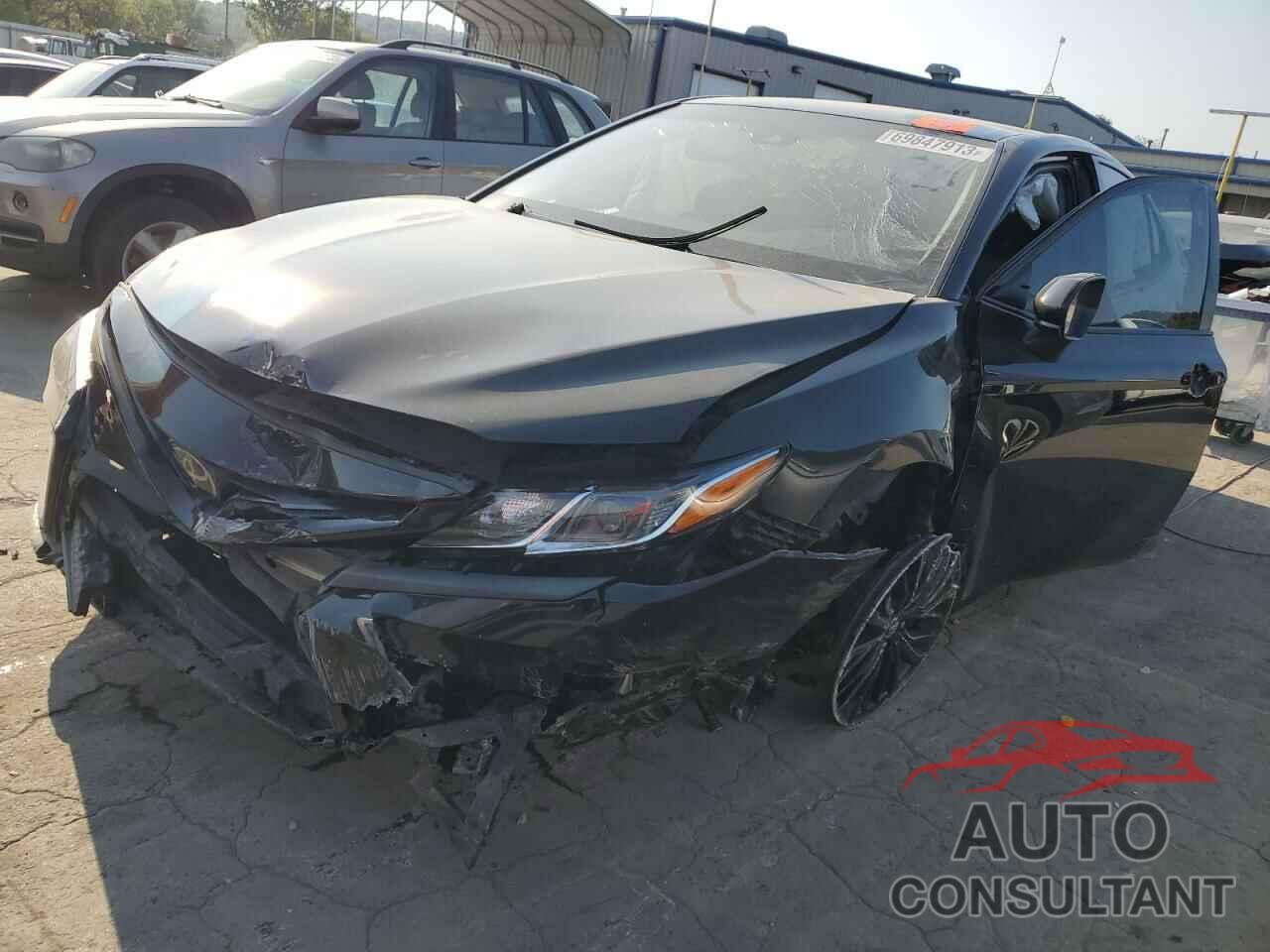 TOYOTA CAMRY 2020 - 4T1G11AK2LU328515