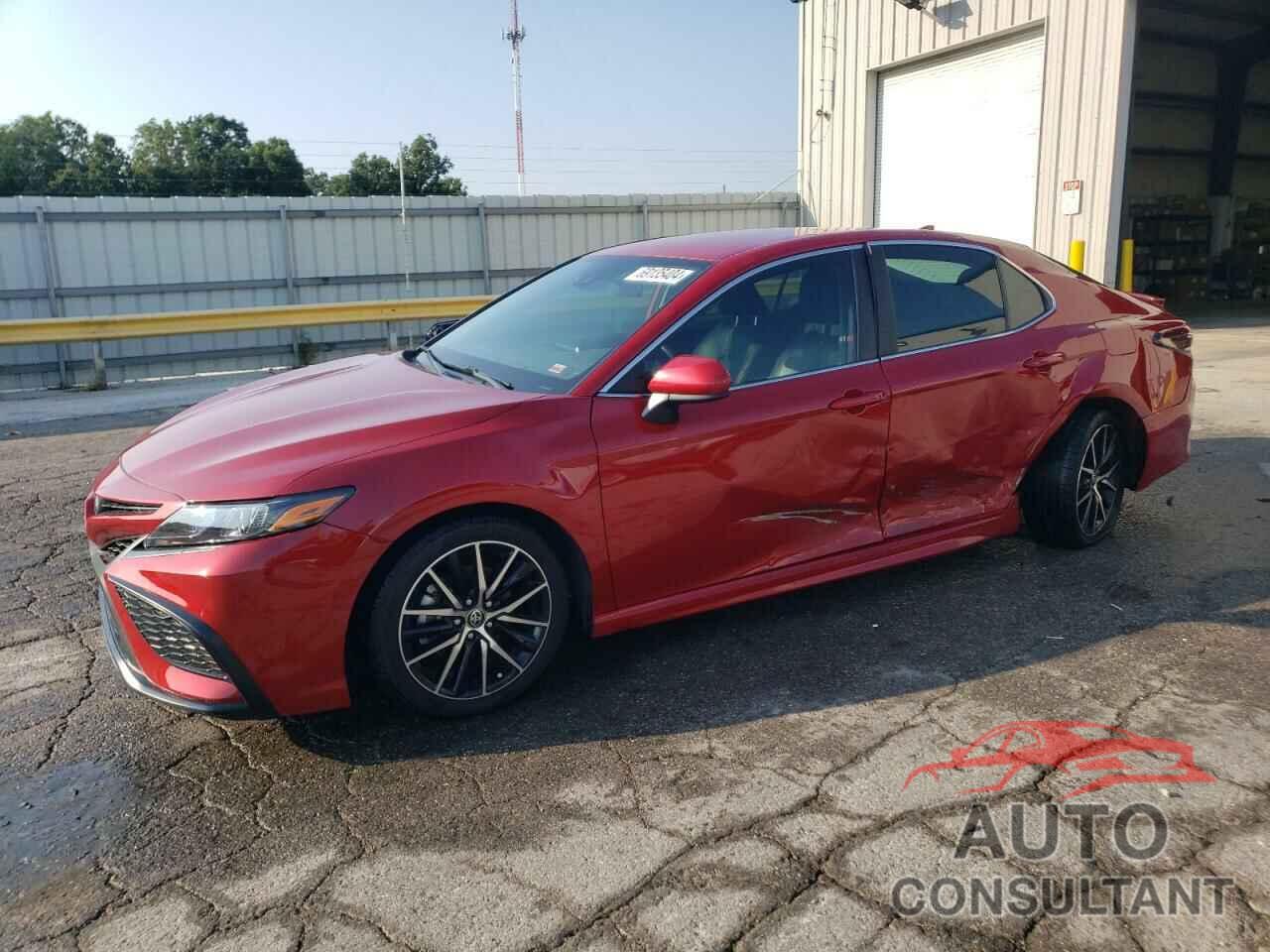 TOYOTA CAMRY 2021 - 4T1G11AK4MU443280