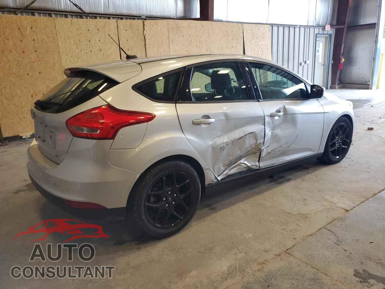 FORD FOCUS 2016 - 1FADP3K2XGL321619