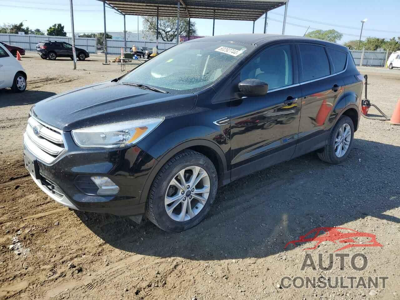 FORD ESCAPE 2017 - 1FMCU0GD2HUF08495