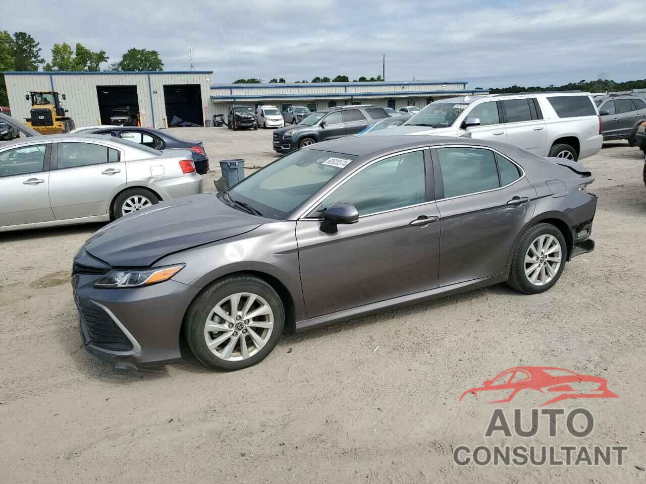TOYOTA CAMRY 2022 - 4T1C11AK1NU708267