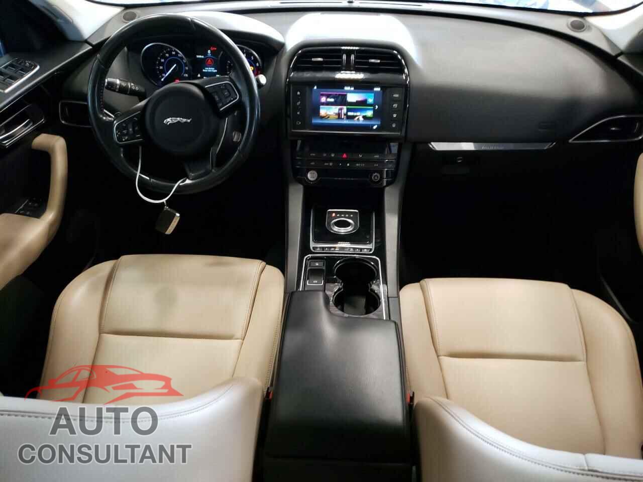 JAGUAR F-PACE 2017 - SADCJ2BVXHA066290