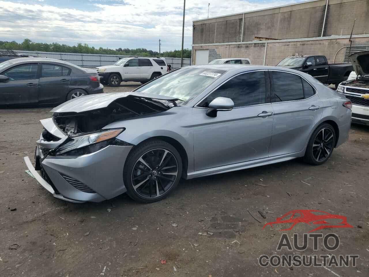 TOYOTA CAMRY 2018 - 4T1B61HK2JU156842
