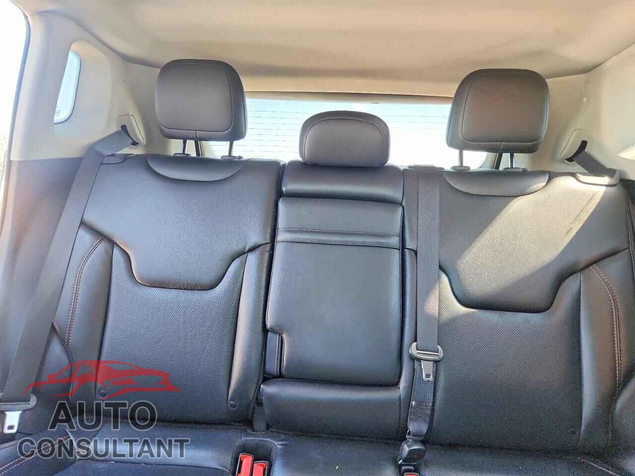JEEP COMPASS 2019 - 3C4NJDCB2KT661395