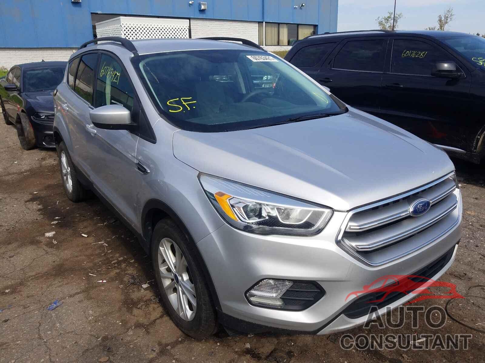 FORD ESCAPE 2017 - 1FMCU0GD2HUC47174