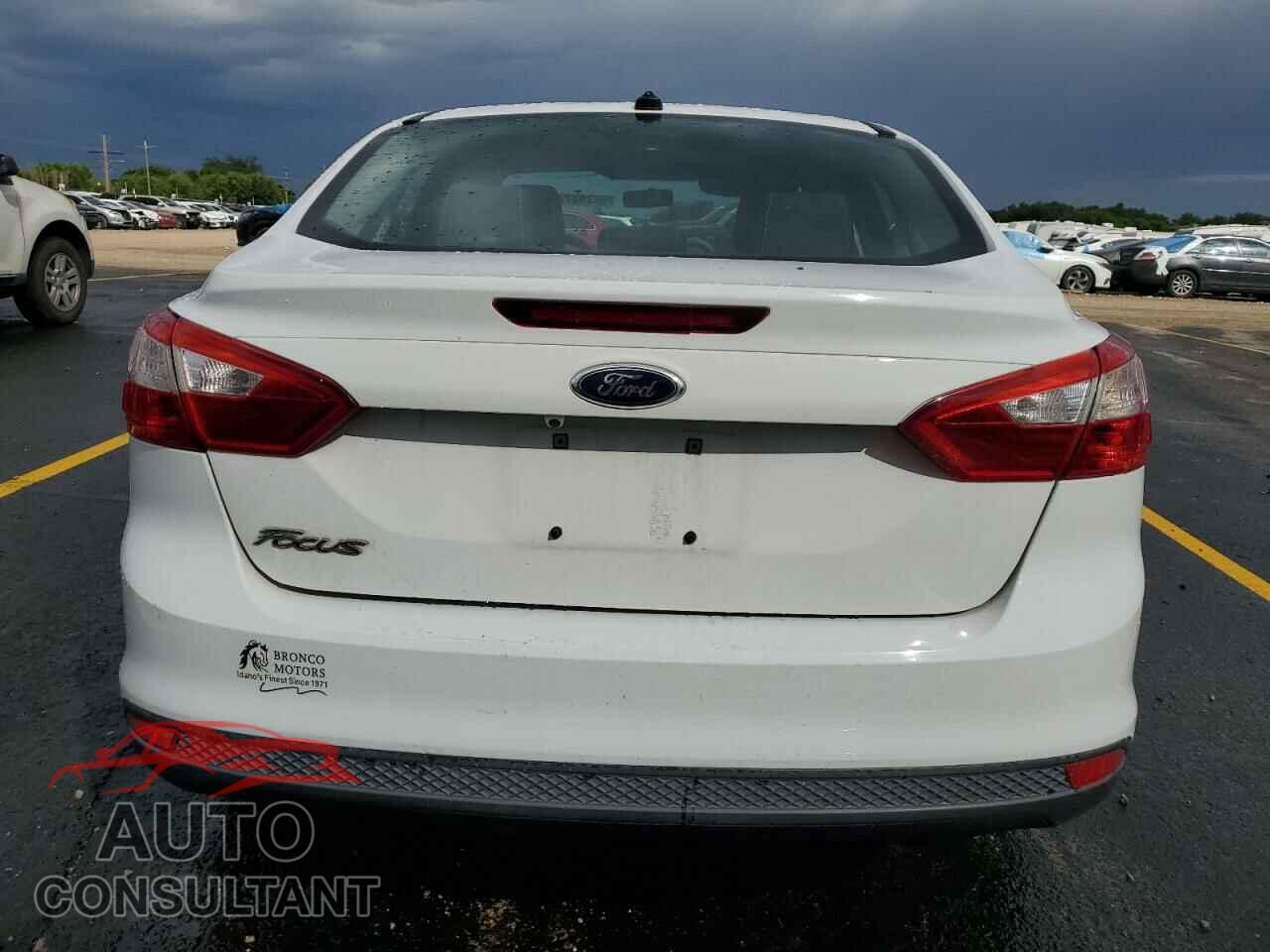 FORD FOCUS 2013 - 1FADP3E24DL138921