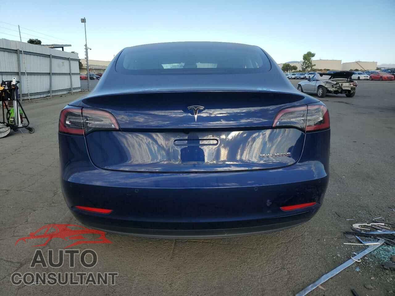 TESLA MODEL 3 2018 - 5YJ3E1EB7JF105278