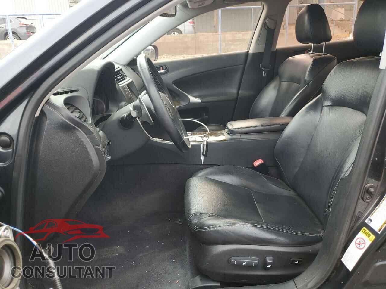 LEXUS IS 2010 - JTHBF5C25A5111986