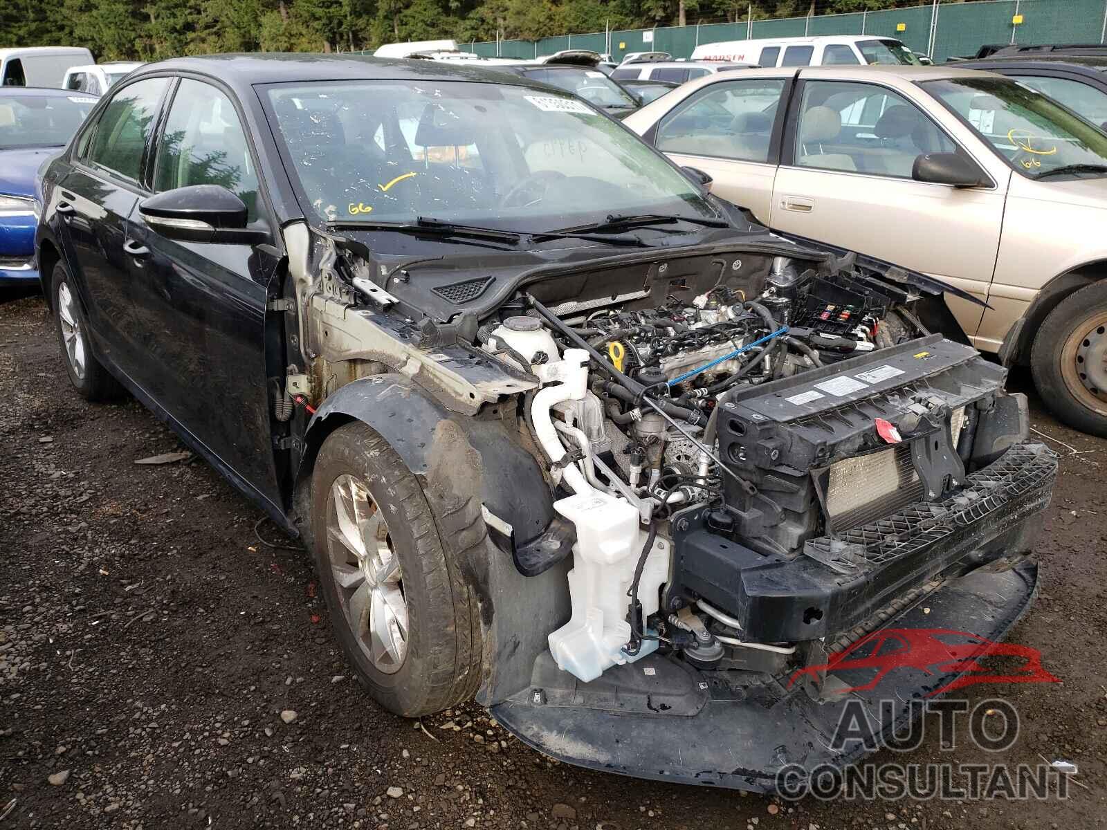 VOLKSWAGEN PASSAT 2018 - 1VWAA7A38JC051875