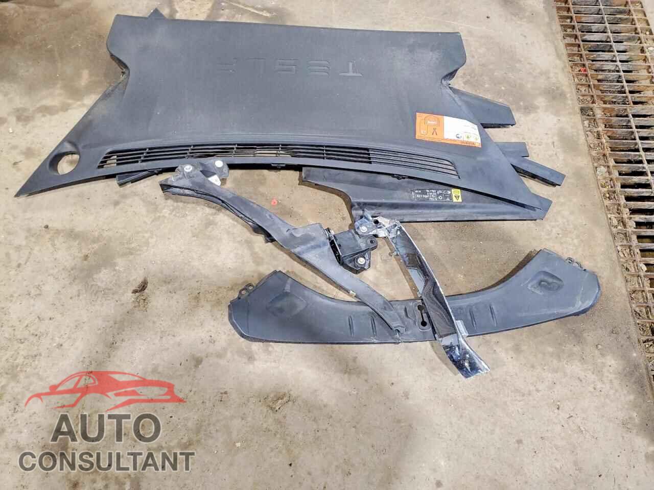 TESLA MODEL S 2017 - 5YJSA1E25HF199016