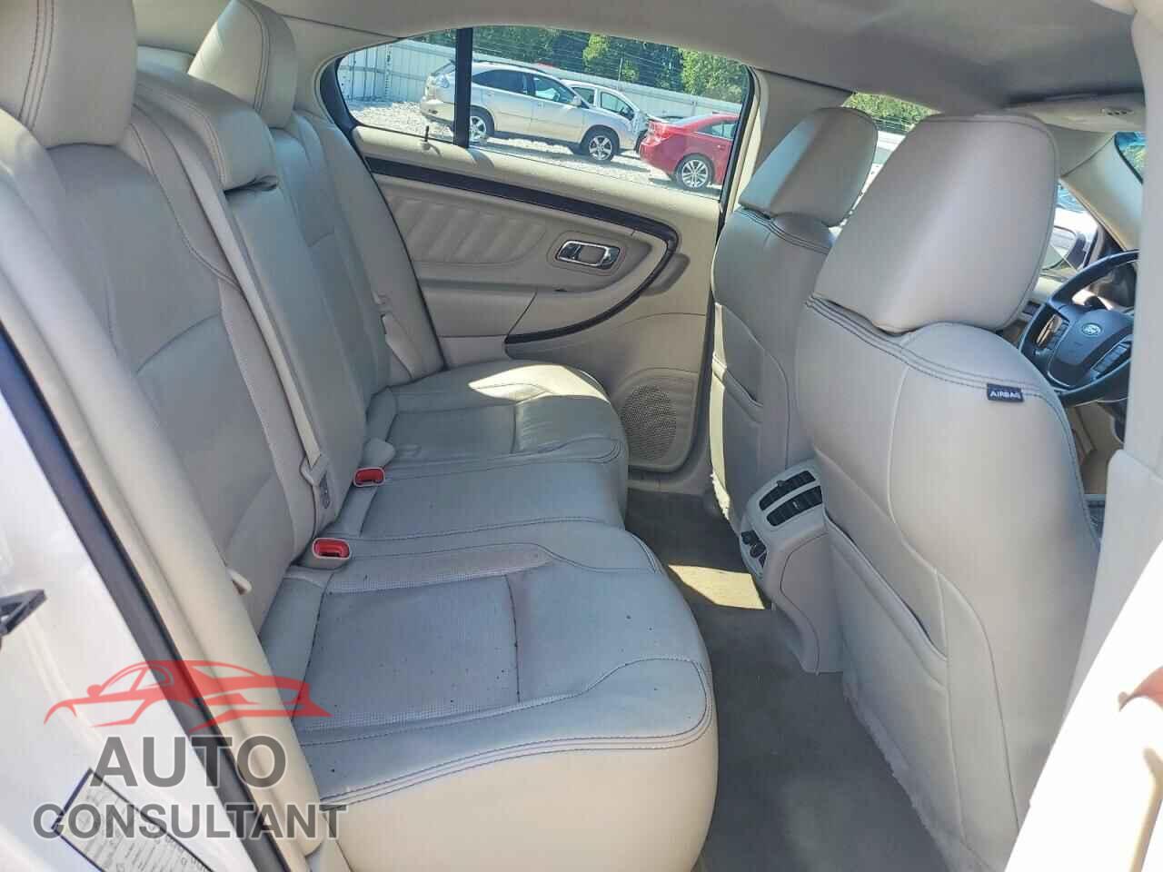 FORD TAURUS 2011 - 1FAHP2FW7BG178266