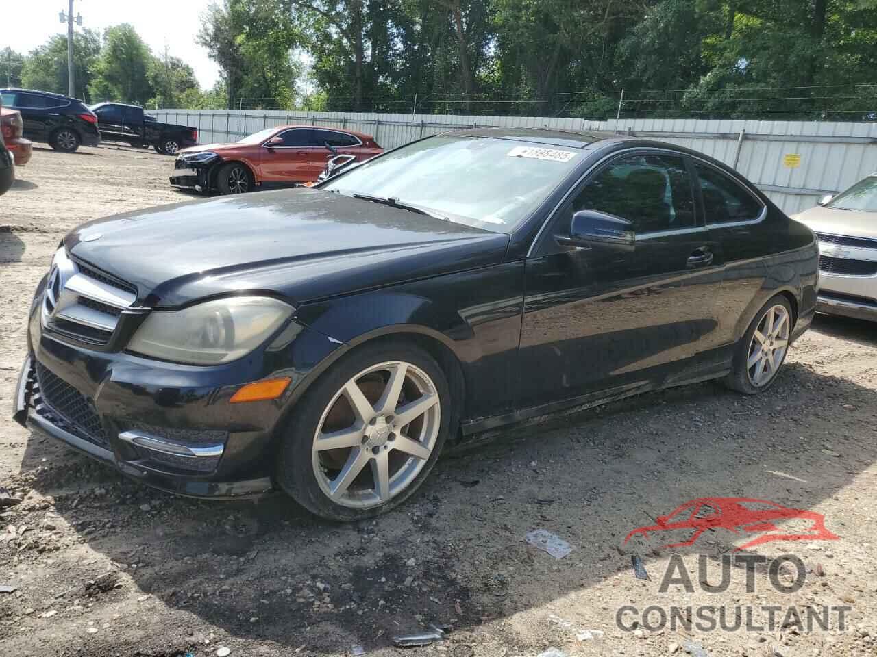 MERCEDES-BENZ C-CLASS 2013 - WDDGJ4HBXDG114602