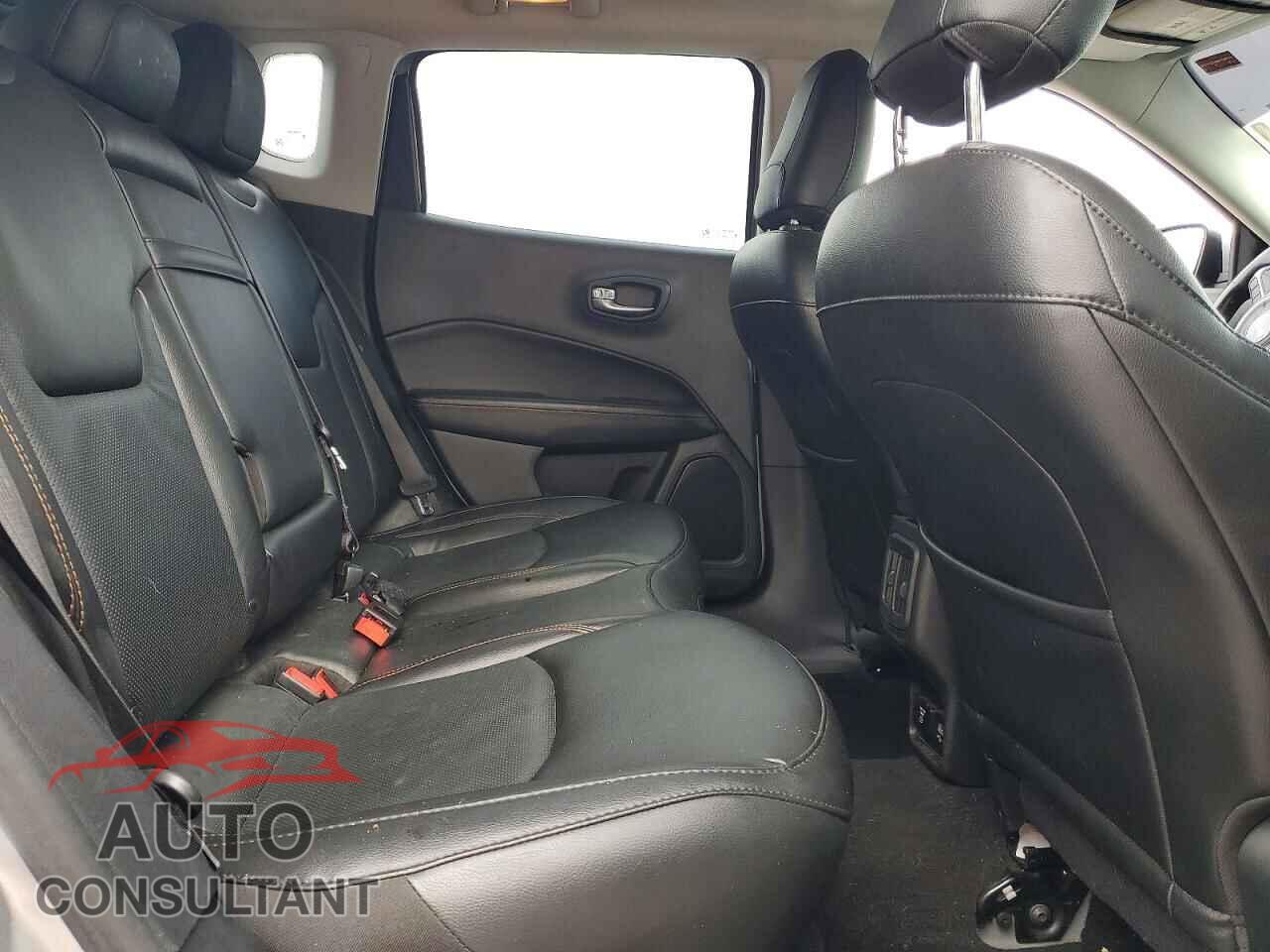 JEEP COMPASS 2019 - 3C4NJCCB8KT802111