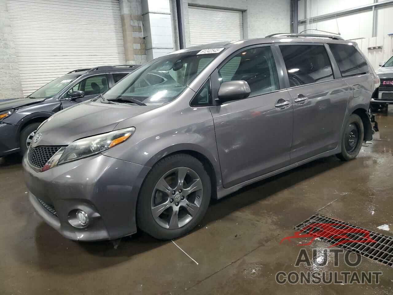 TOYOTA SIENNA 2016 - 5TDXK3DC8GS707465