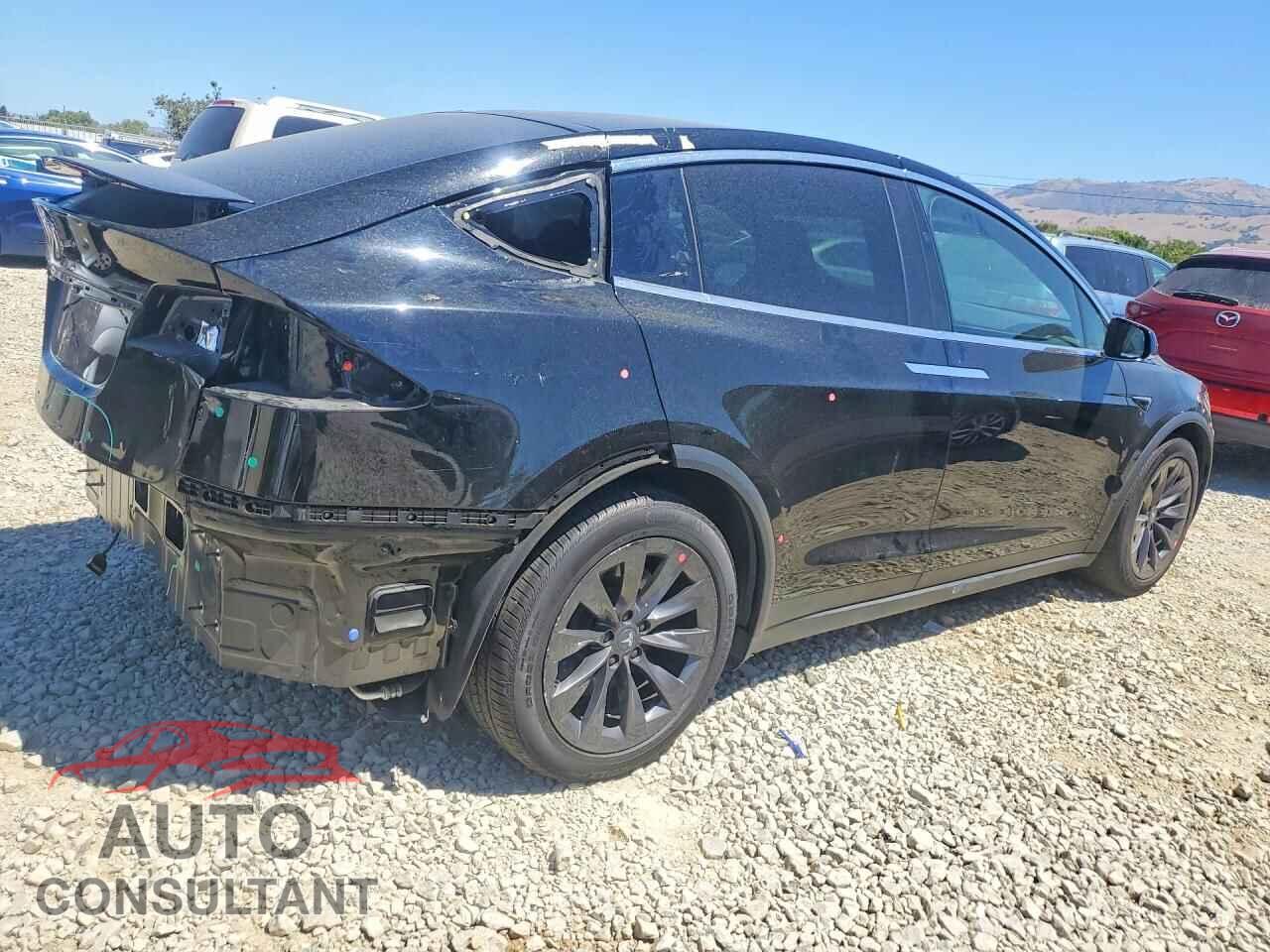 TESLA MODEL X 2018 - 5YJXCAE29JF142761
