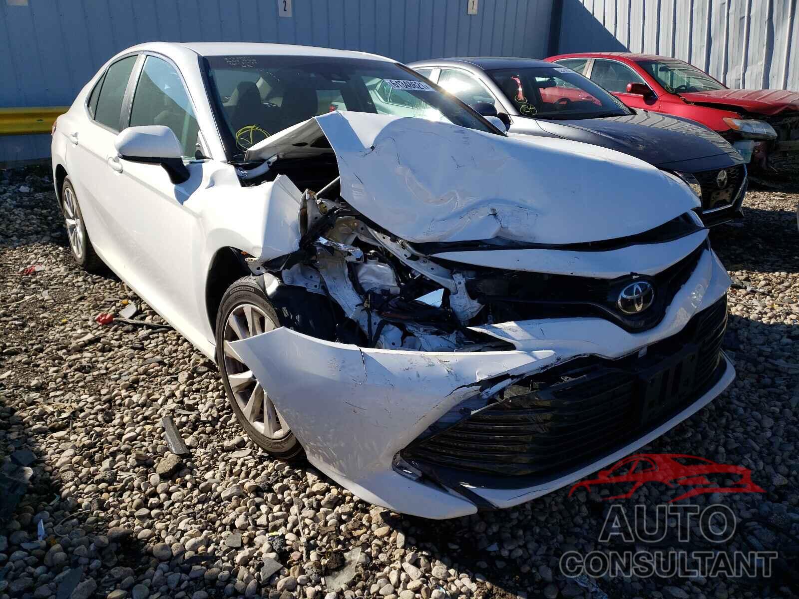 TOYOTA CAMRY 2018 - 4T1B11HK0JU016531