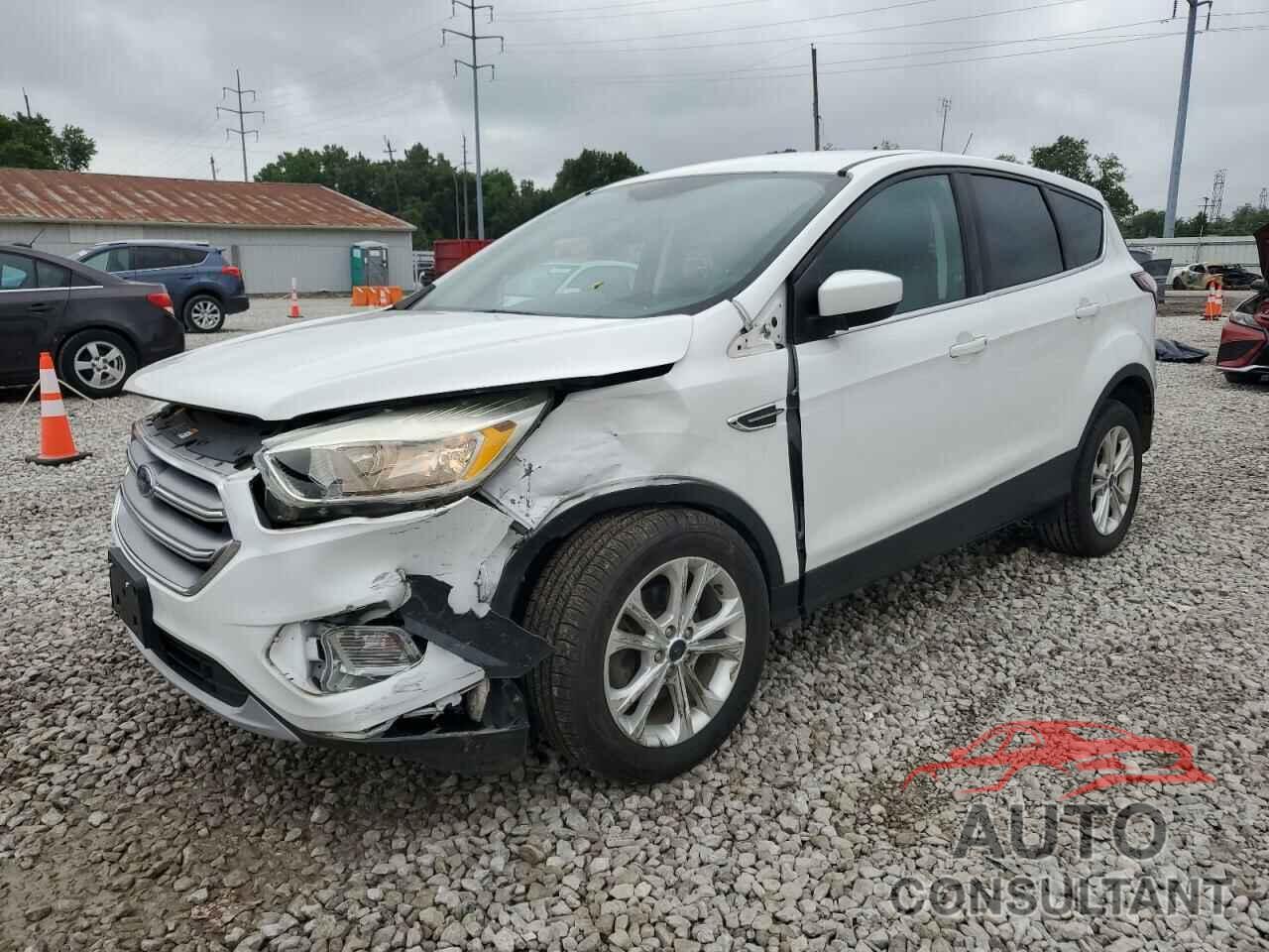 FORD ESCAPE 2017 - 1FMCU0GD3HUC08514