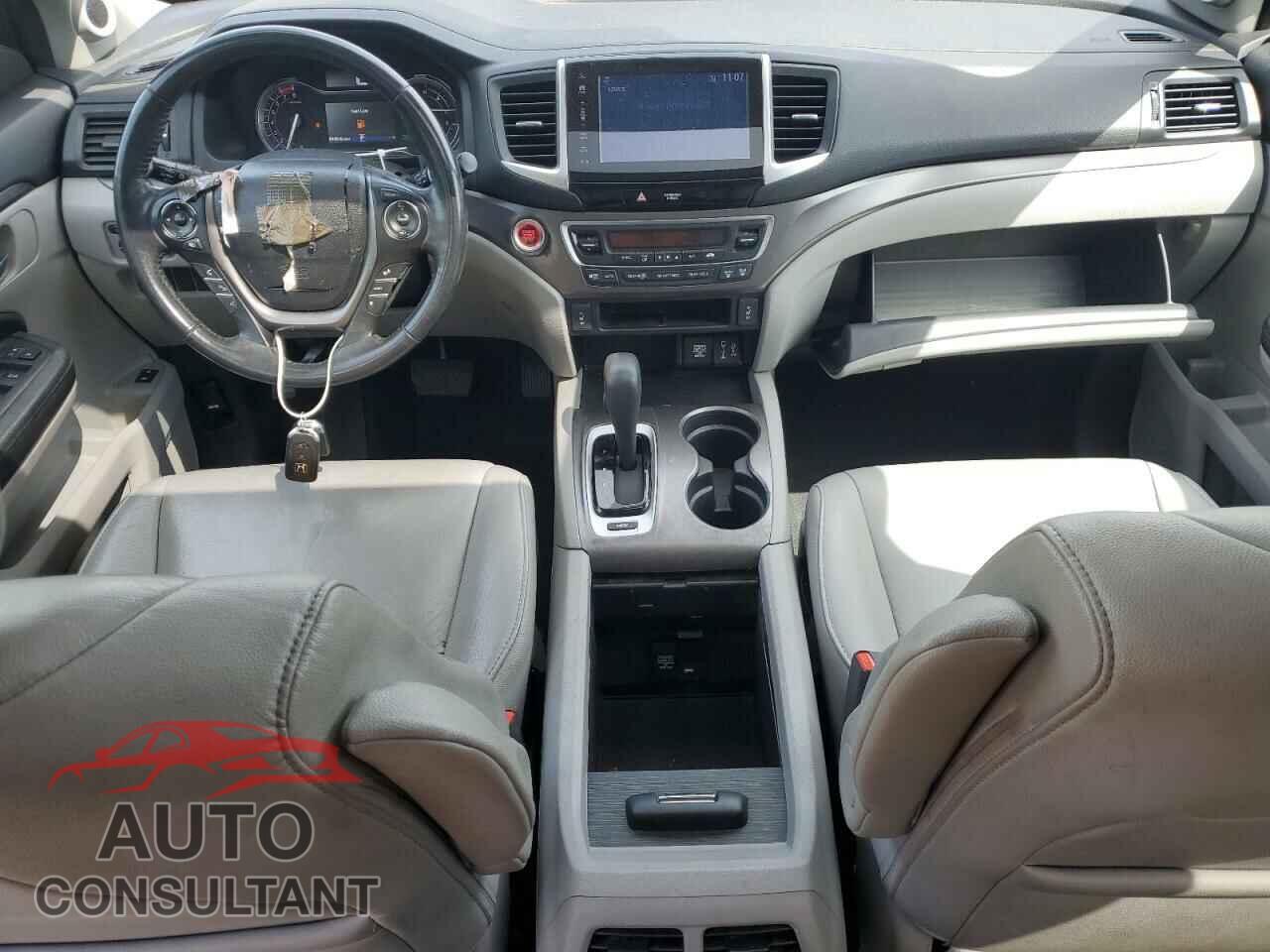 HONDA PILOT 2017 - 5FNYF5H54HB018996