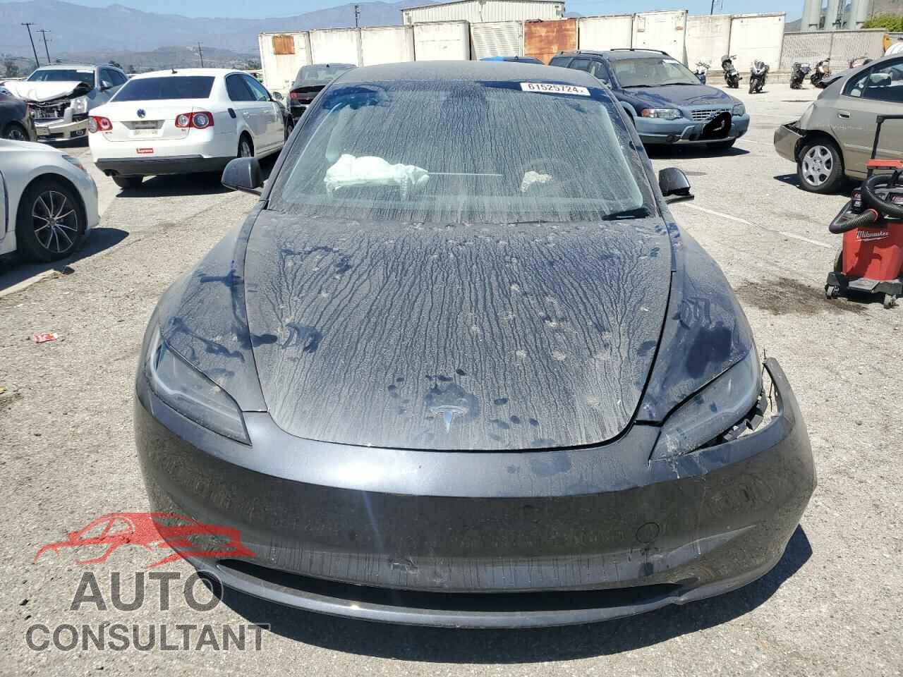 TESLA MODEL 3 2024 - 5YJ3E1EA8RF744613
