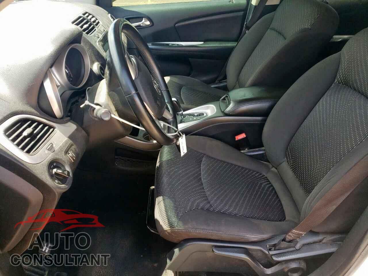 DODGE JOURNEY 2015 - 3C4PDCBB5FT707917