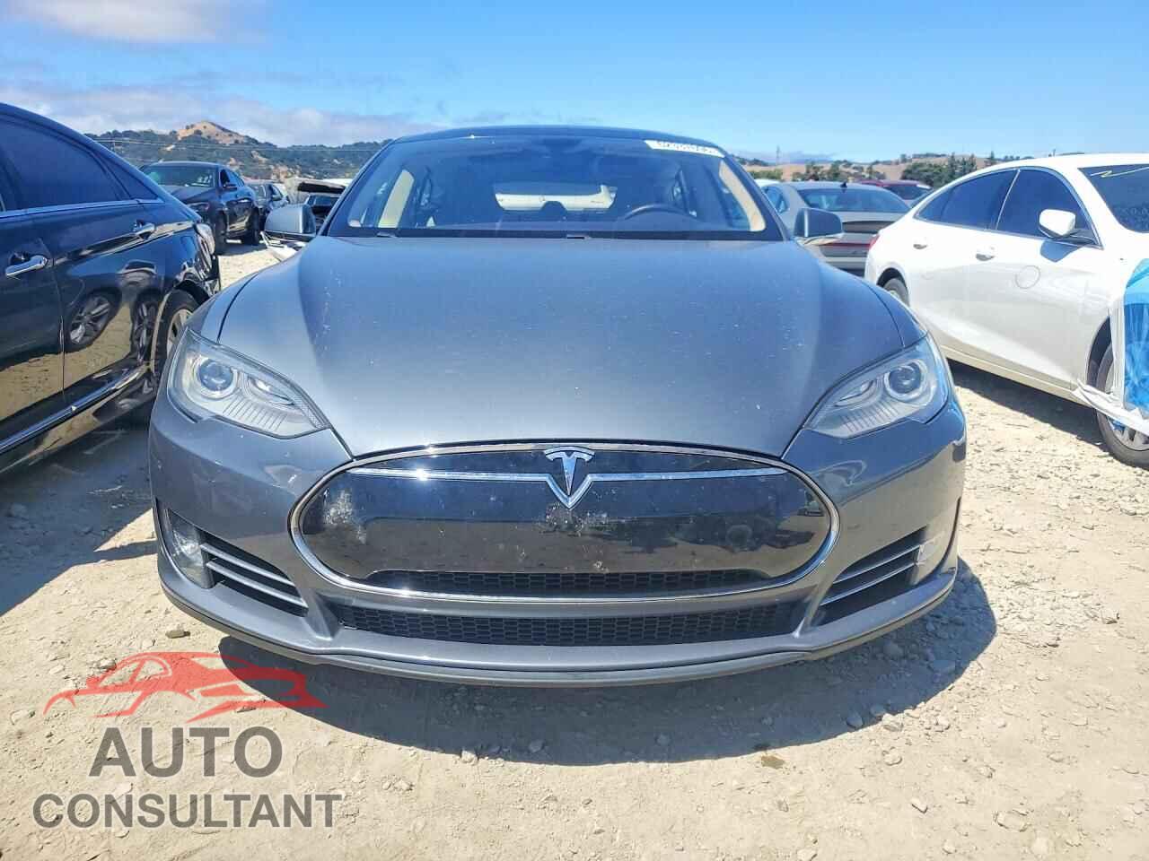 TESLA MODEL S 2013 - 5YJSA1AG9DFP04034