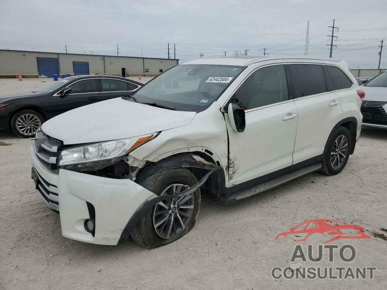 TOYOTA HIGHLANDER 2019 - 5TDKZRFH5KS318213