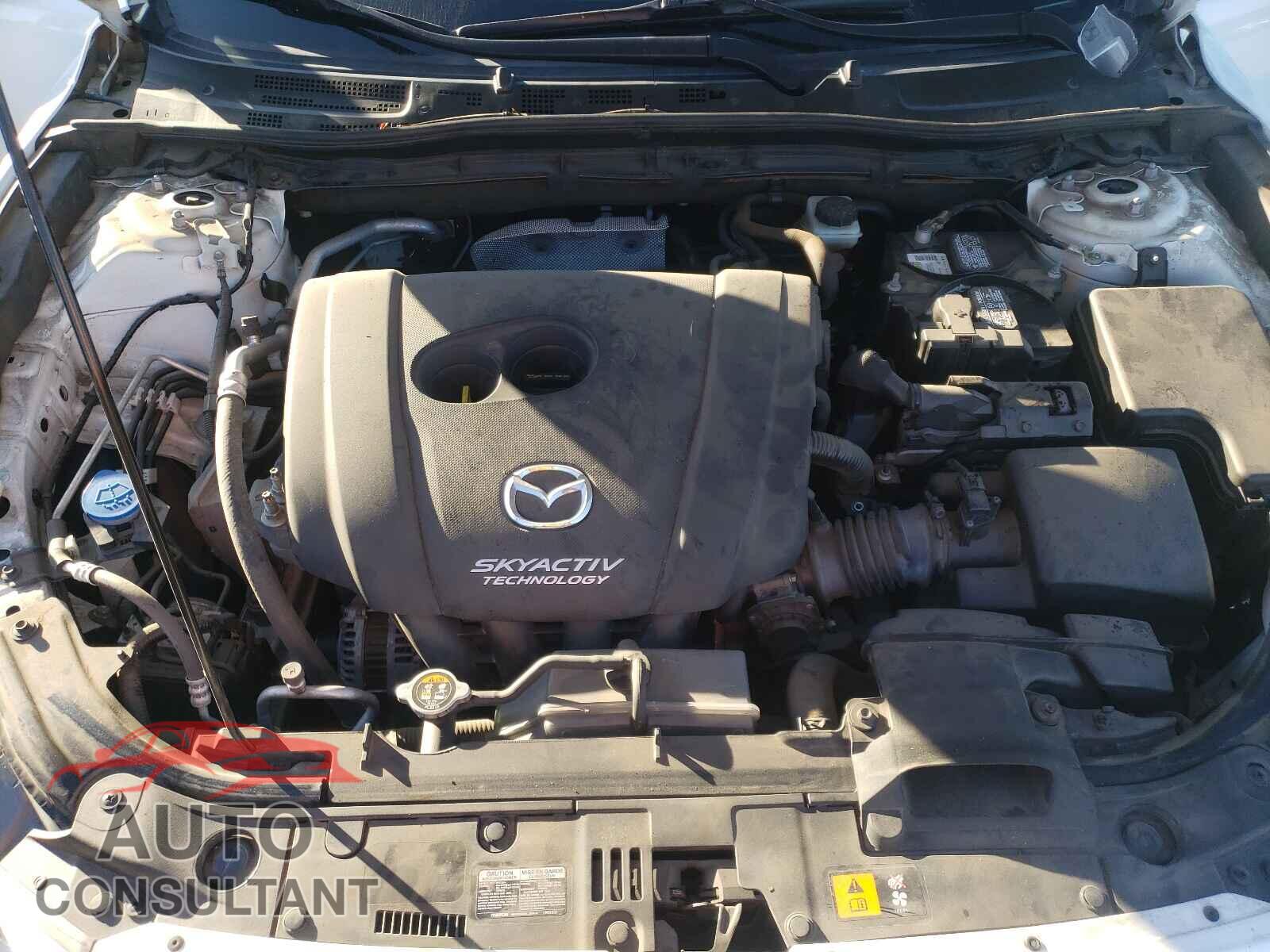 MAZDA 3 2017 - JM1BN1L75H1101193