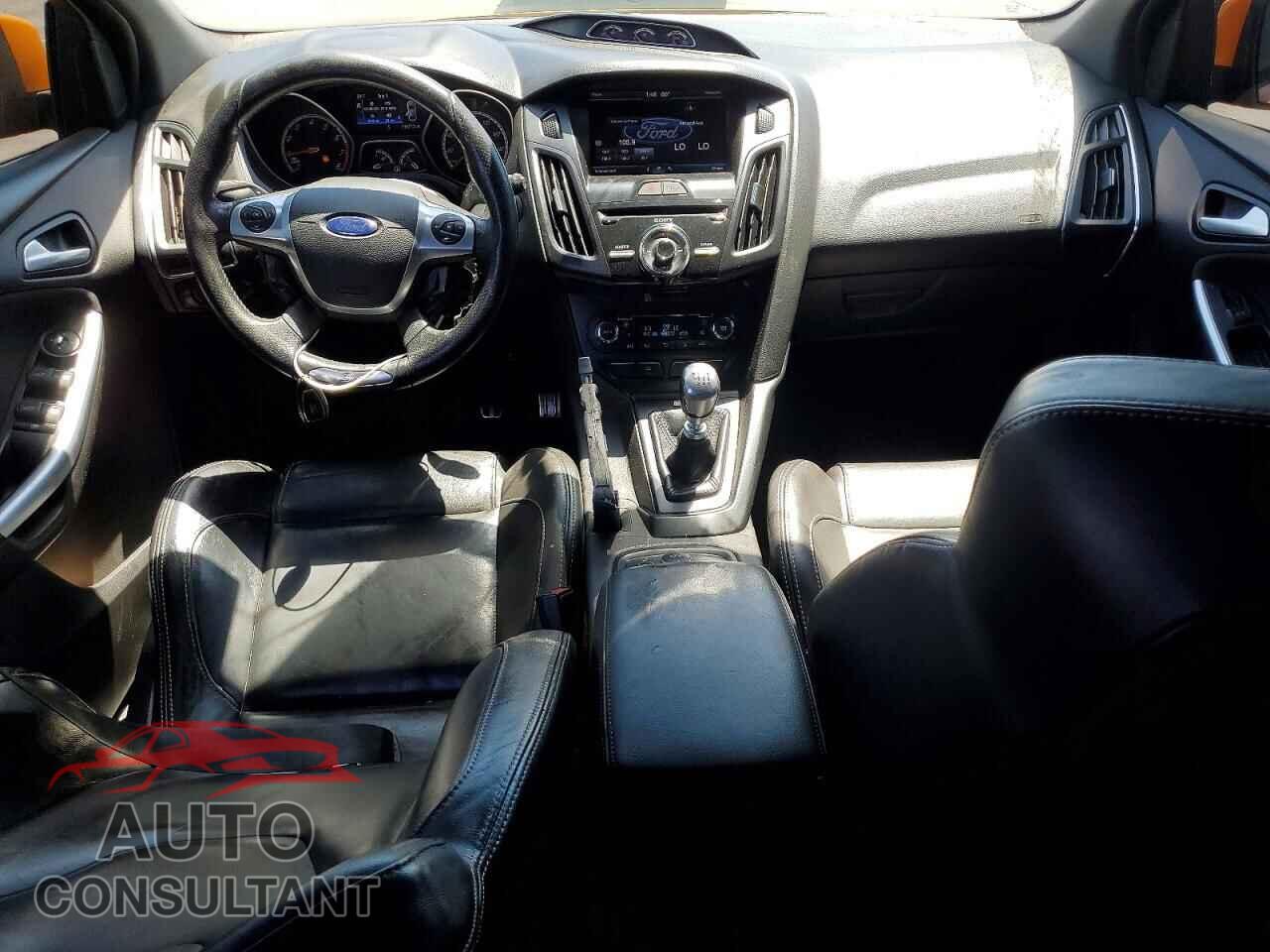 FORD FOCUS 2013 - 1FADP3L93DL221496