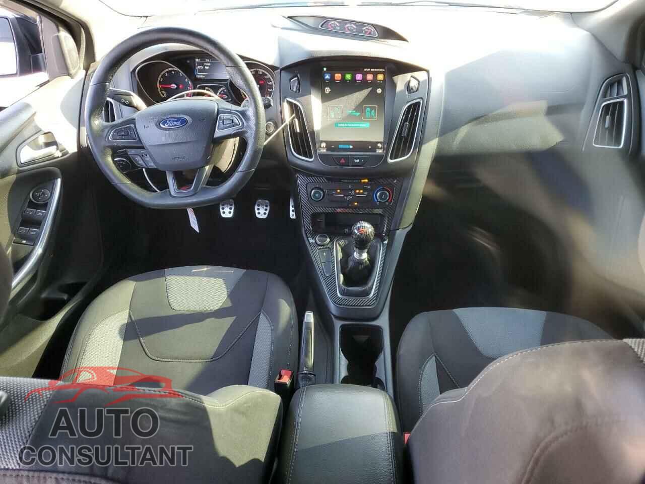 FORD FOCUS 2016 - 1FADP3L90GL221640