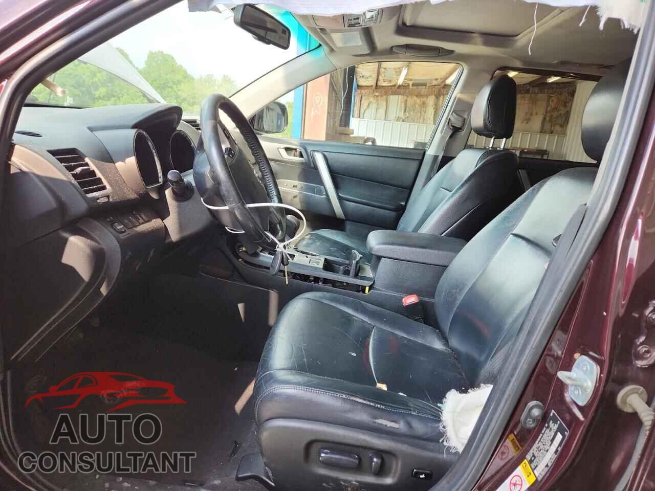 TOYOTA HIGHLANDER 2012 - 5TDBK3EH2CS173636