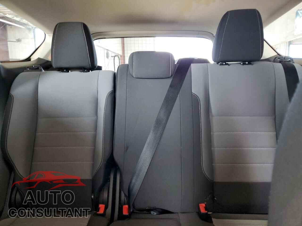 FORD ESCAPE 2017 - 1FMCU0F72HUB39102